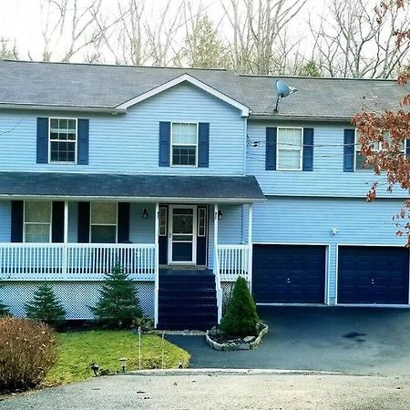 *Amenity-Filled Waterfront Oasis @Saw Creek Estates Near Waterfalls And Hiking* East Stroudsburg Exteriör bild