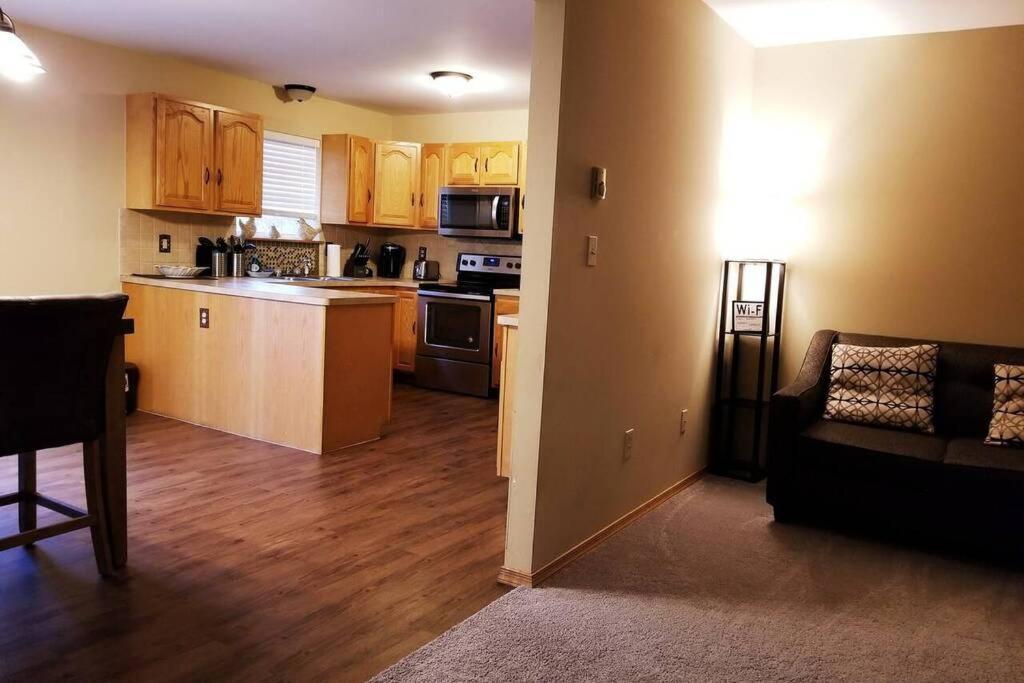 *Amenity-Filled Waterfront Oasis @Saw Creek Estates Near Waterfalls And Hiking* East Stroudsburg Exteriör bild