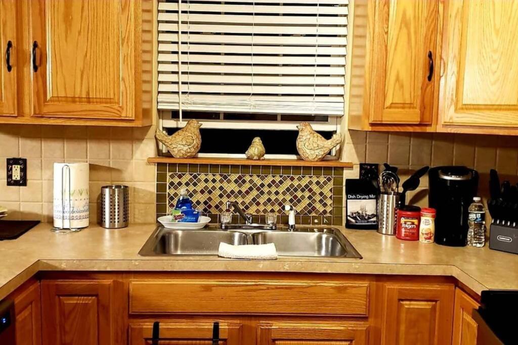 *Amenity-Filled Waterfront Oasis @Saw Creek Estates Near Waterfalls And Hiking* East Stroudsburg Exteriör bild
